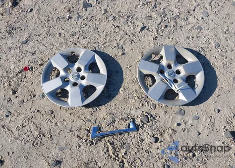 2010 Nissan Rogue S z USA, uszkodzony, nr VIN JN8AS5MT2AW008121